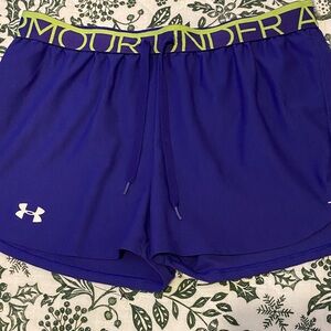 Under Armour Women's Purple Athletic Shorts, has stretch nice shape